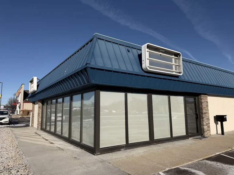 vacant retail space in Chicago